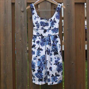 CUTE Cupcake Dress Women's Size 6 Bow Tie Back Blue Flowers